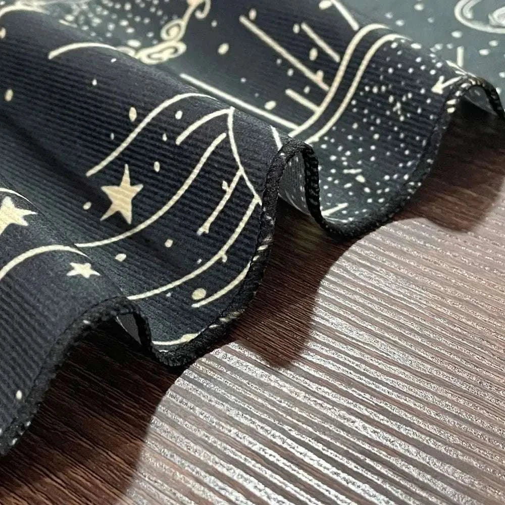 🌙 Retro Witch Altar Cloth – Tarot Tablecloth with Moon, Stars & Candles Design | Witchcraft Altar Decor with Flowers and Plants Motif
