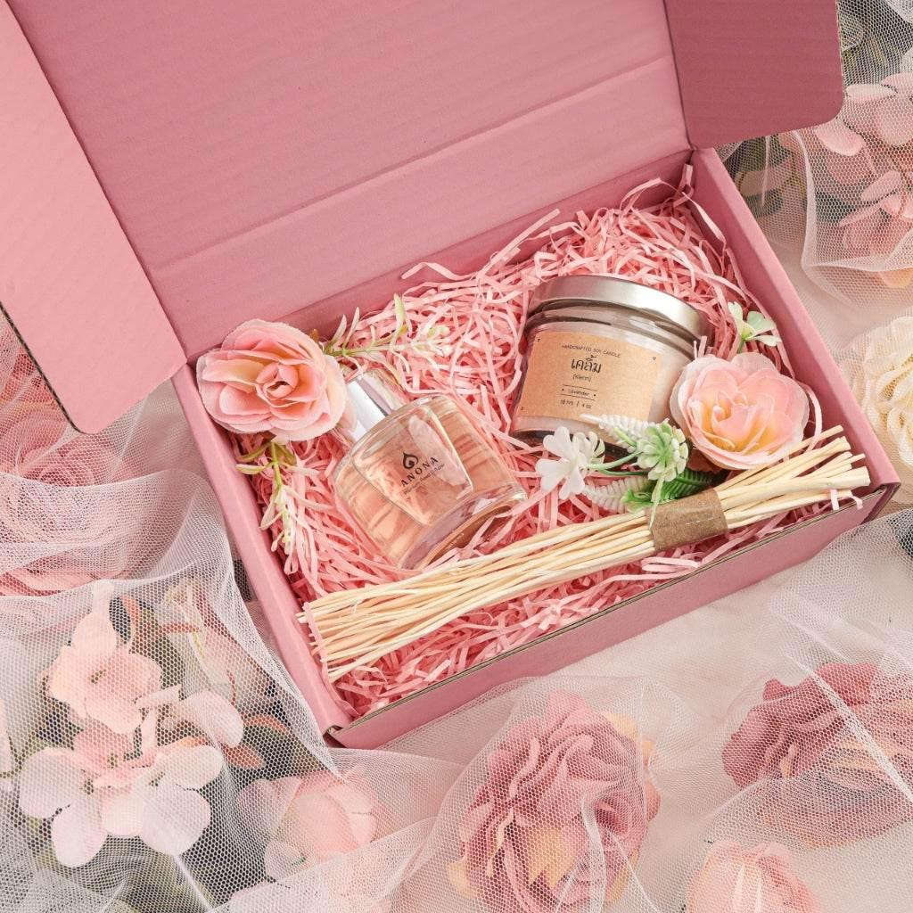 Romantic Candle Gift Set with Diffuser for Thoughtful Gift Giving