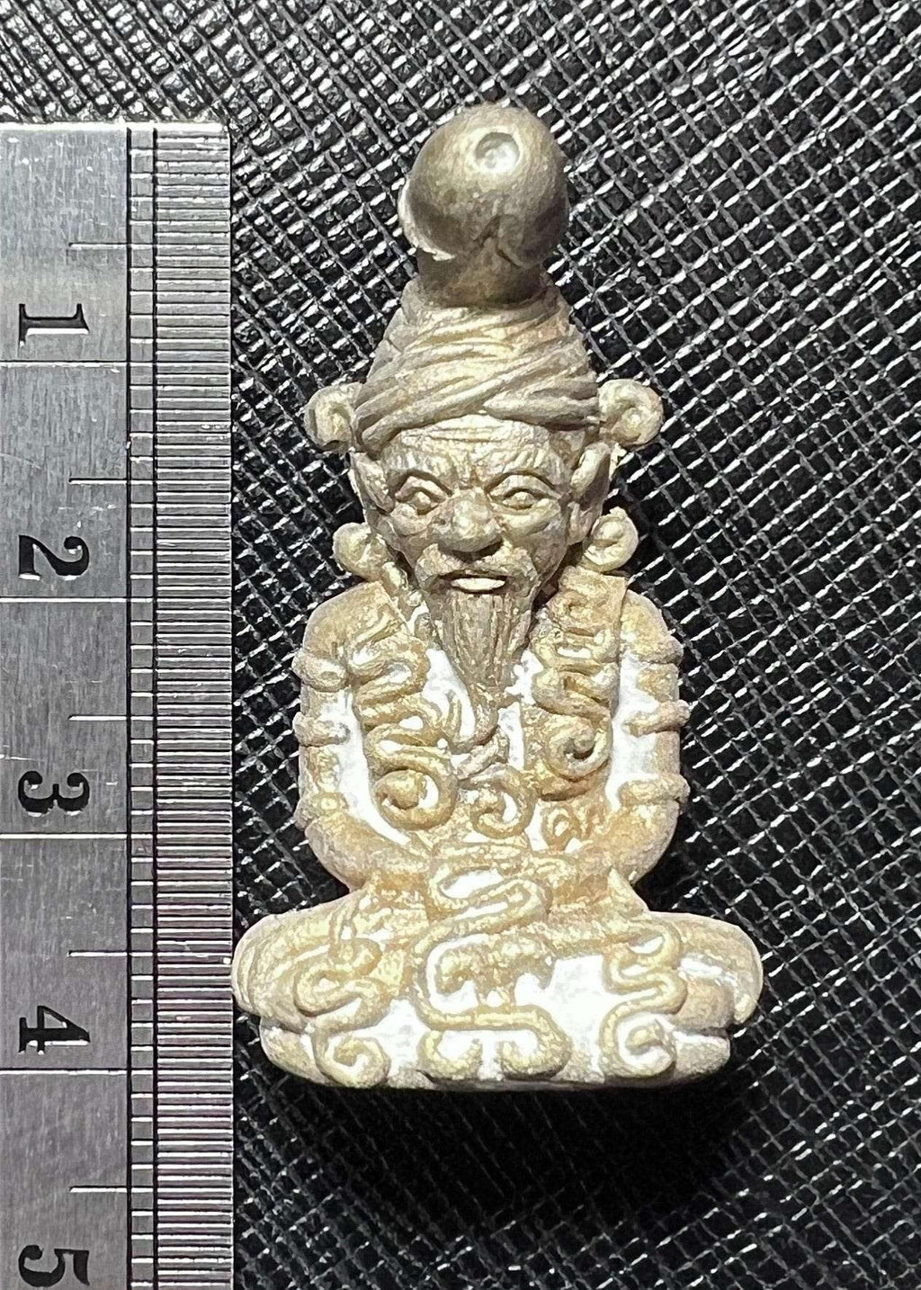 Ruesi Nok Ked Amulet Maha Yantra Wai Kru for Love, Wealth, and Protection