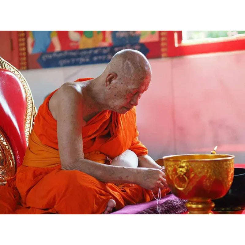 Sacred Wealth-Attracting Yantra Cloth – Poo Neep Sap (Treasure-Grabbing Crab) for Fortune, Money, and Prosperity