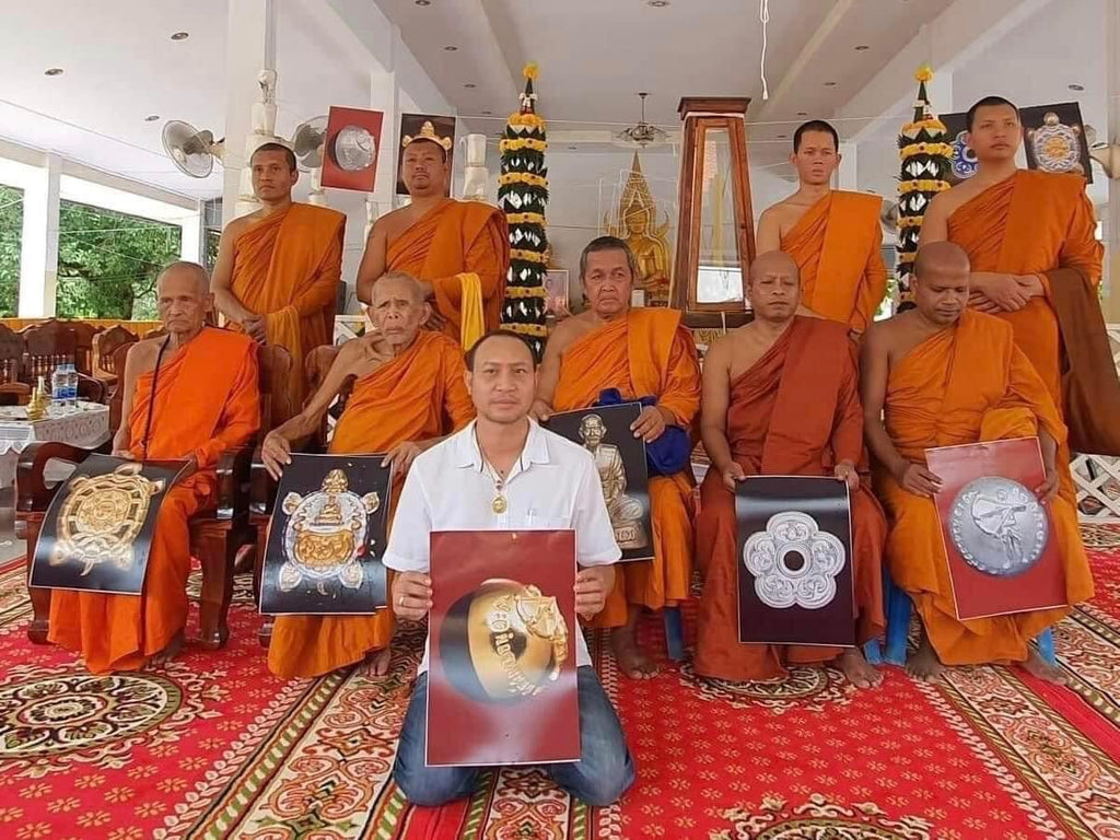 Unleash Prosperity with the Legendary Luk Nu Bhandal Sap Charm - Ancient Bullet and Arrow Amulet from Southern Thailand