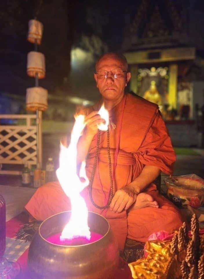 Sariga Crystal Sacred Ball Magical Material for Supreme Metta and Maha Saneh