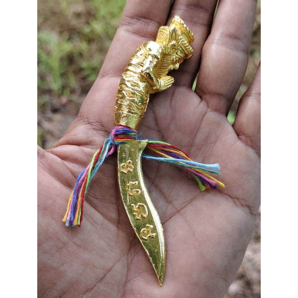 Sacred Exorcism Dagger – Luang Por Jun (Destroy Evil Spirits &amp; Attract Fortune) 比佛南传奇驱邪匕首 — 罗浮占上师驳鬼驱魔 教你招财守护 - Thai Blessing Co