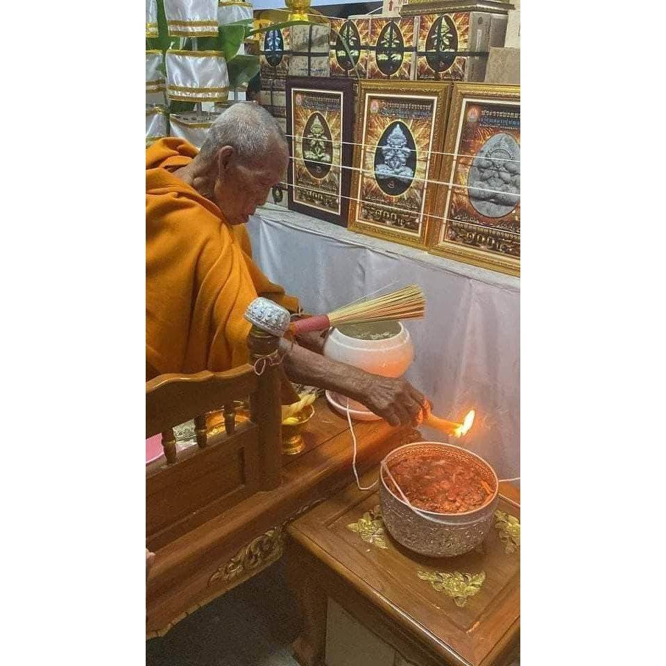 The Emperor's Eye-Closing Amulet – 100th Anniversary Sacred Edition Sacred Power of Prosperity • Invincibility • Supreme Leadership - Thai Blessing Co