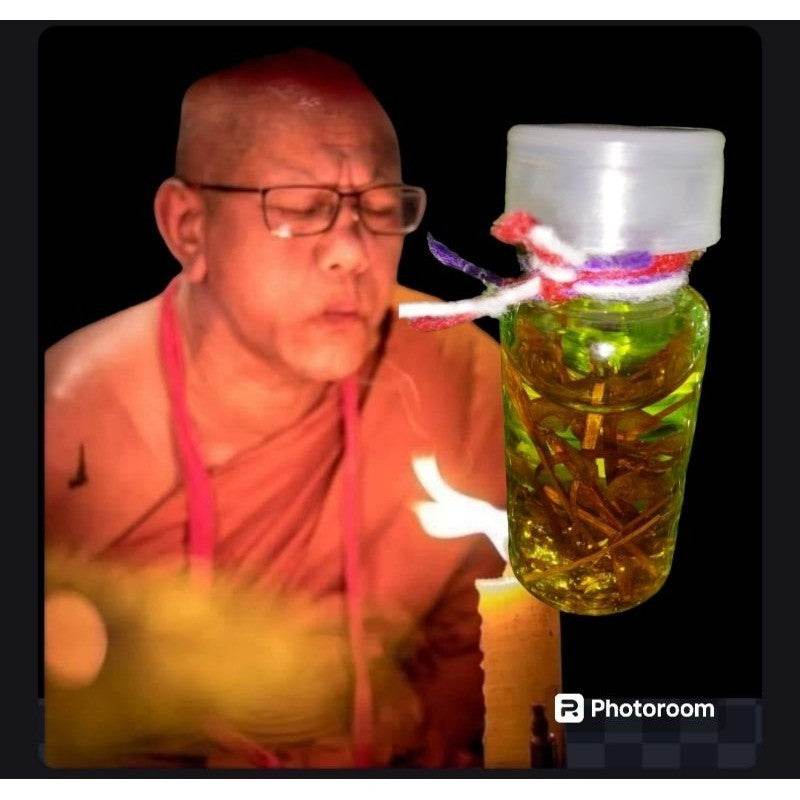 Lucky Bandit Oil – Legendary Prosperity &amp; Protection Charm By Phra Ajarn Prasutti, Wat Nai Tao, Trang (B.E. 2547 Edition) - Thai Blessing Co