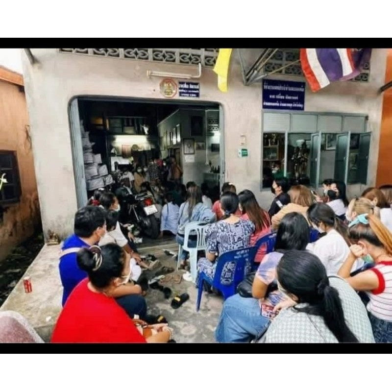 🌟🍯 Supreme Golden Face Beeswax Charm – Na Na Thong First Edition for Destiny Reversal & Prosperity Surge