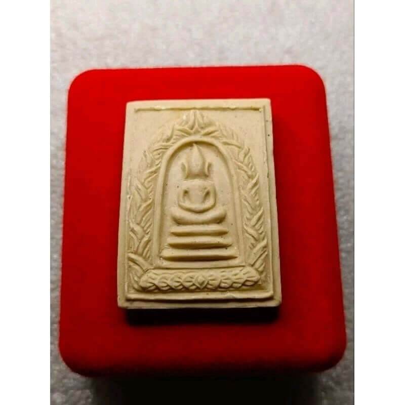 Somdej Chao Khun Im: Sacred 5-Temple Powder Amulet for Protection &amp; Prosperity 昭坤印崇迪佛牌：五寺圣粉合制之守护与福运圣物 - Thai Blessing Co