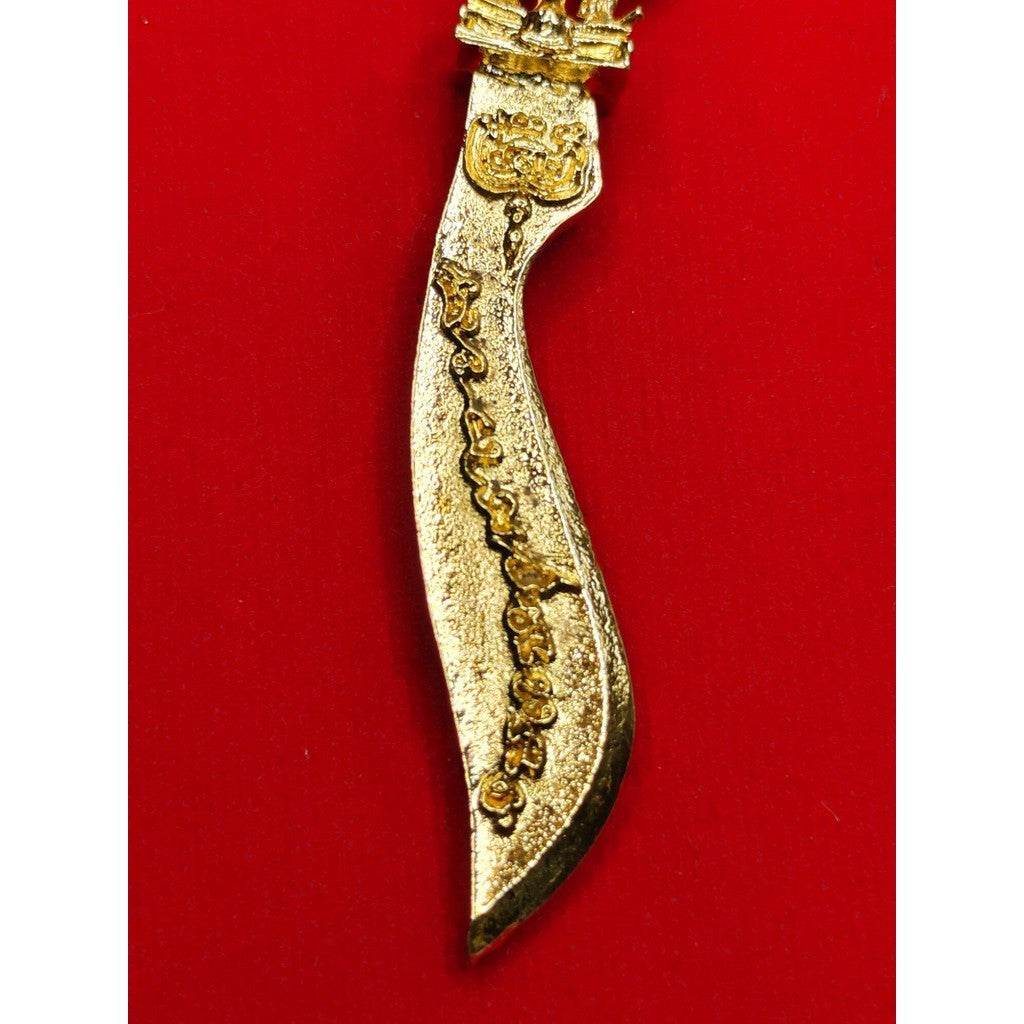 Sacred Bamboo Knife by Master Phon, Wat Thung Naree (2024 Edition) – Symbolic Protection &amp; Prosperous Trading Charm 2024年神聖竹劍 – 師父Phon打造，寓意保護與生意昌盛的吉祥之物 - Thai Blessing Co