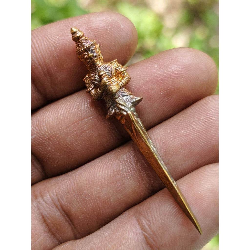 Master Exorcist Knife – Ajarn Eiad’s 2021 Spirit-Banishing Blade” 掌驭灵界的神圣法刀 2021年艾阿占大师驱邪刀 - Thai Blessing Co