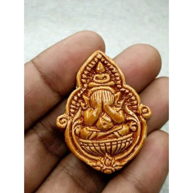 First Era Phong Amulet by Luang Por Im, Wat Thung Na Mai – Sacred Blessing from Wat Khao Or (840 Pieces) 首期粉质佛牌 - 龙波印大师 | 宋卡府通那迈寺 | 高奥寺加持限量840枚 - Thai Blessing Co