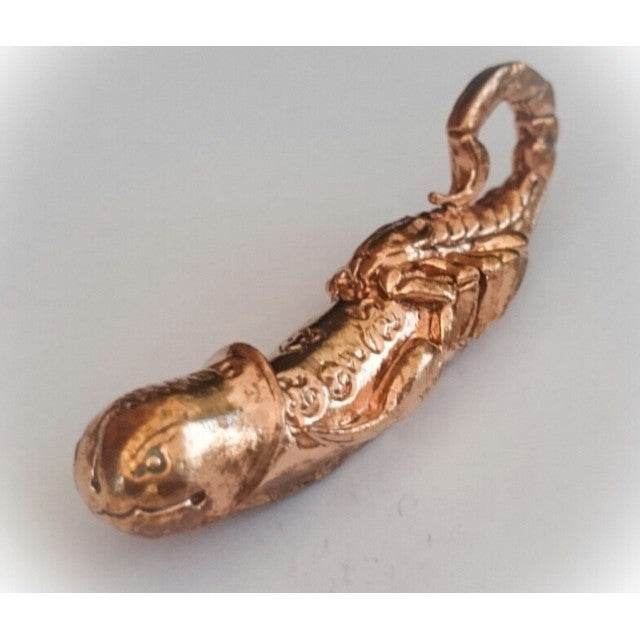 Plad Maengpong Wealth Summoner – Scorpion Officer Amulet for Prosperity &amp; Metta | Consecrated by Luangpu Kru Ba Thammamuni Thitathammo, Mahasarakham ปลัดแมงป่องเรียกทรัพย์ – 帝王蝎官招财符咒 | 加持者：达摩穆尼大师，马哈沙拉堪府 - Thai Blessing Co