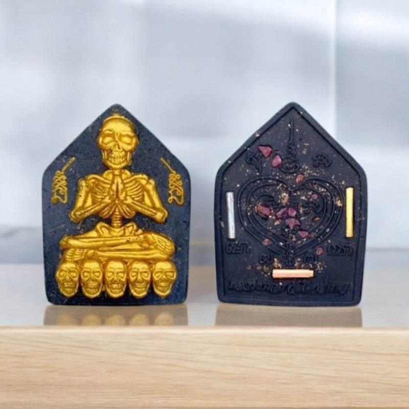 Por Phrai Thong Amulet for Wealth and Gambling Luck from Wat Khok Samran, Phetchabun Black Maha Saneh Powder