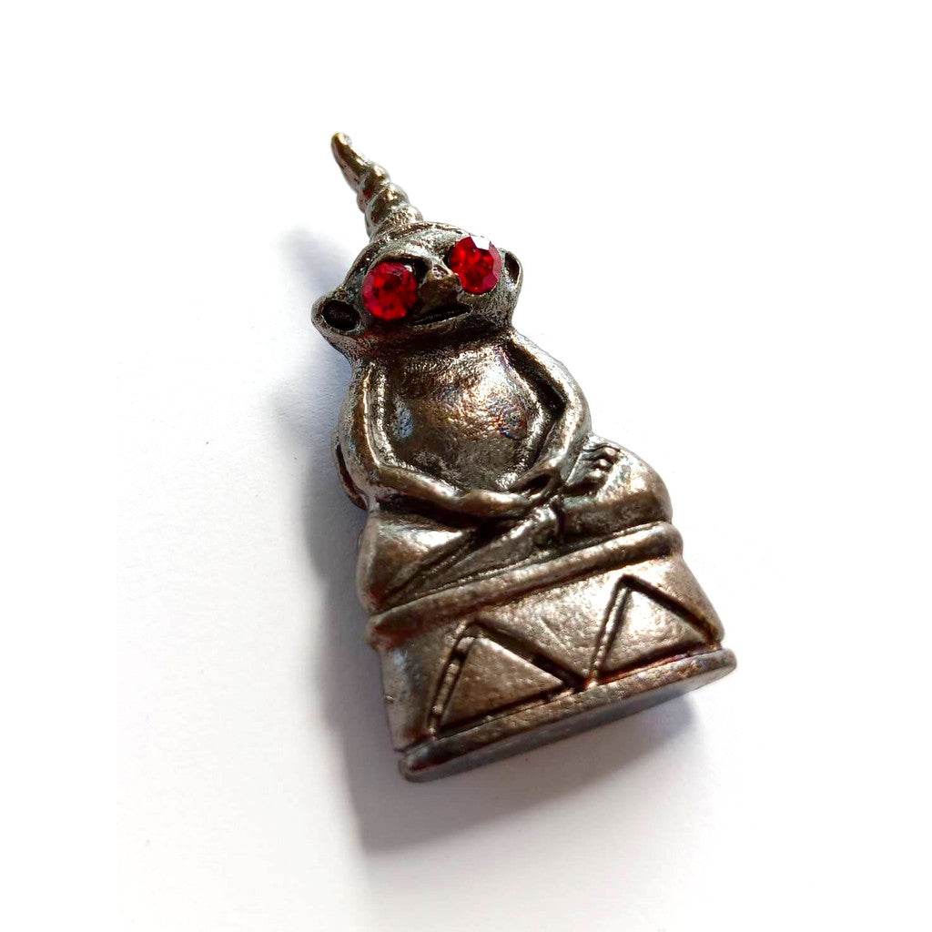 Ngang Ta Daeng Ud Kring Bronze Amulet – Powerful Protection, Supreme Charm &amp; Flowing Wealth! - Thai Blessing Co