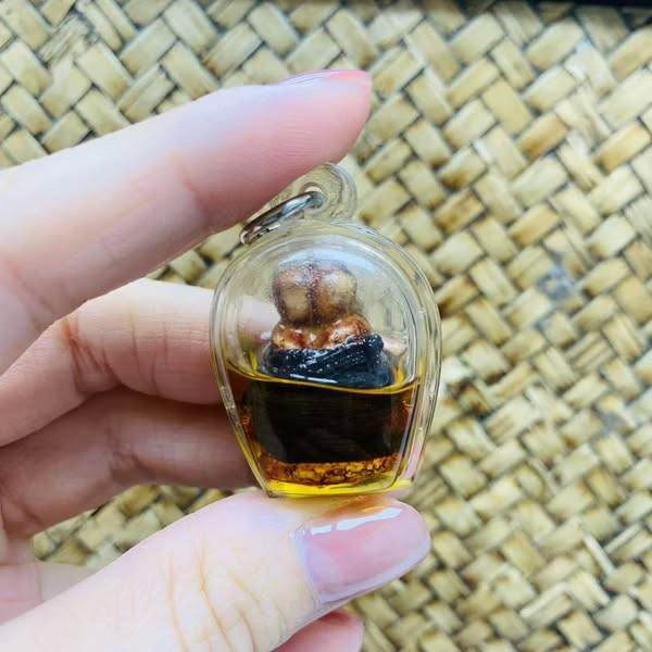In Mongkol Mard Chueak Jum Sap Amulet – Thai Love &amp; Wealth Attraction by Luangpu Pun, Wat Pa Ban Sang, Roi Et | Sacred Talisman for Metta, Prosperity &amp; Influence - Thai Blessing Co