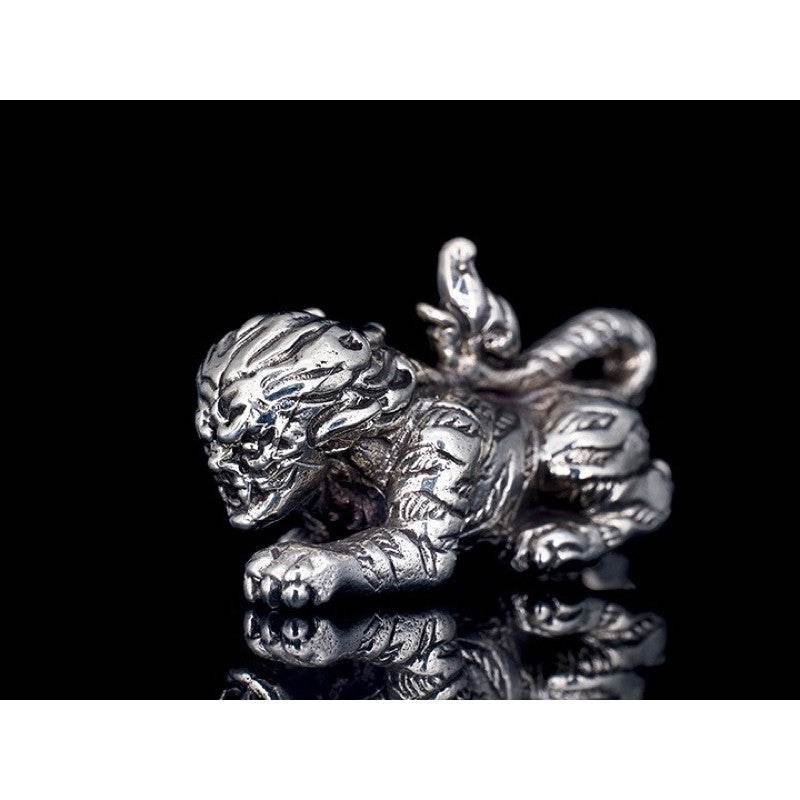 Suer Yen Amulet by Kruba Kamfan – Supreme Power Charm for Fortune &amp; Prestige&nbsp;“冷虎” - 来自清迈Wat Gor Chok寺Kruba Kamfan的至高力量与福运护符 - Thai Blessing Co