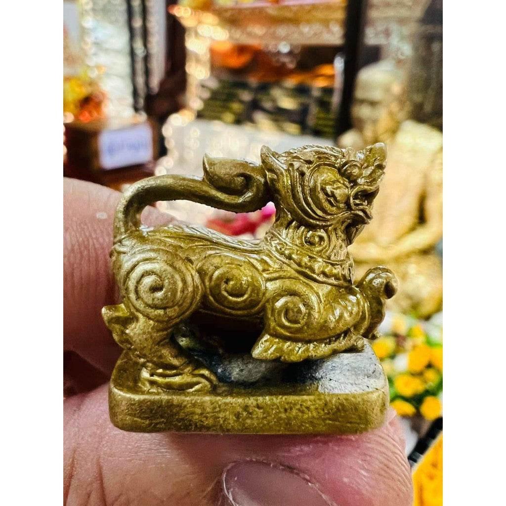 Sing Kradot 2 Amulet by Ajarn Jarun - Powerful Leadership Talisman from Wat Khao Mueang Kao