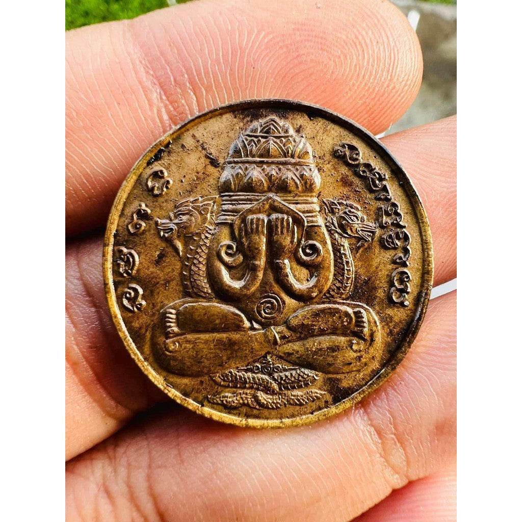 Phra Pidta Pang Pha Kalan – Sacred Talisman of Invincible Fortune &amp; Charisma - Thai Blessing Co