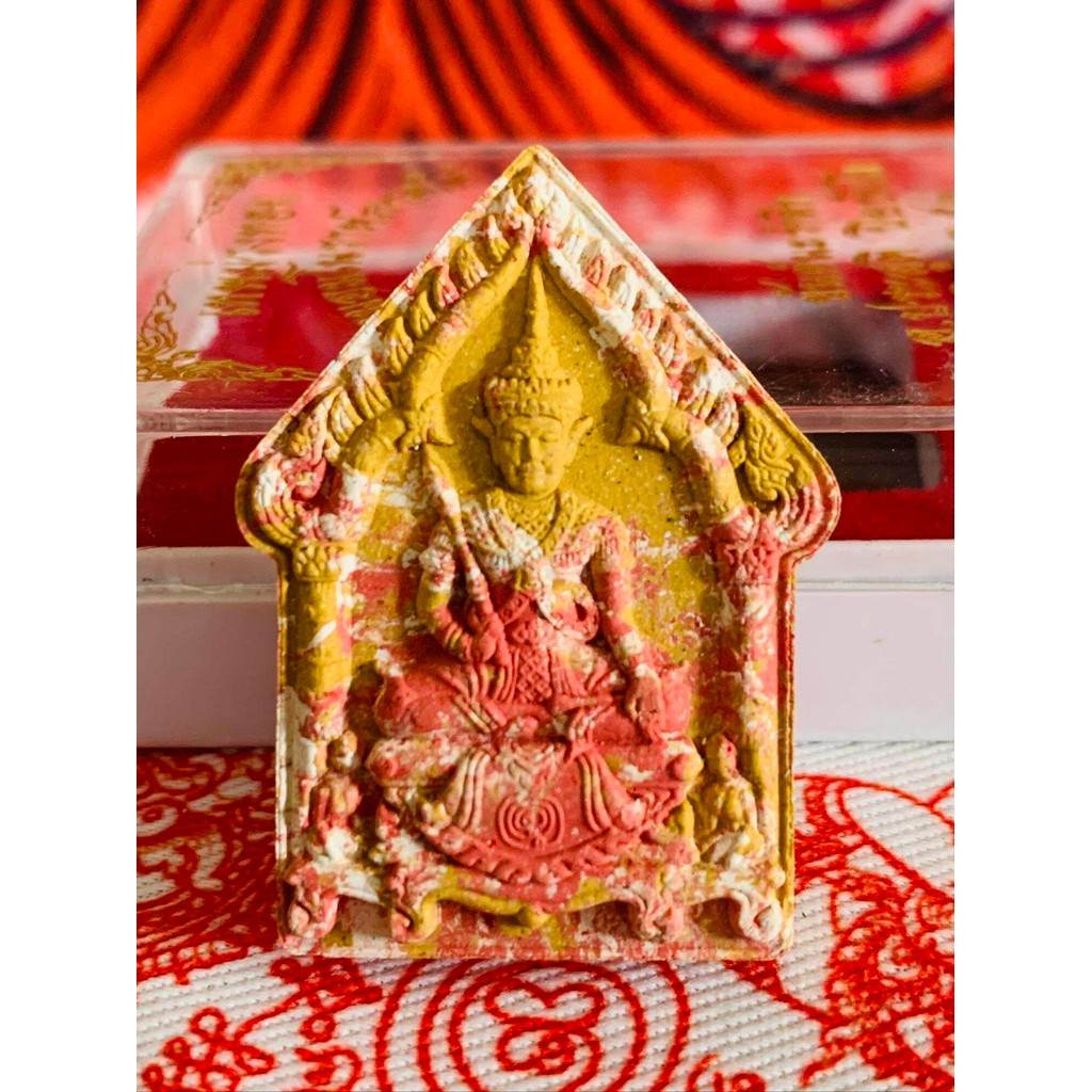 Phra Muan Thong Thep Jam Laeng – Golden Enchanting Amulet of Love, Charm &amp; Prosperity - Thai Blessing Co