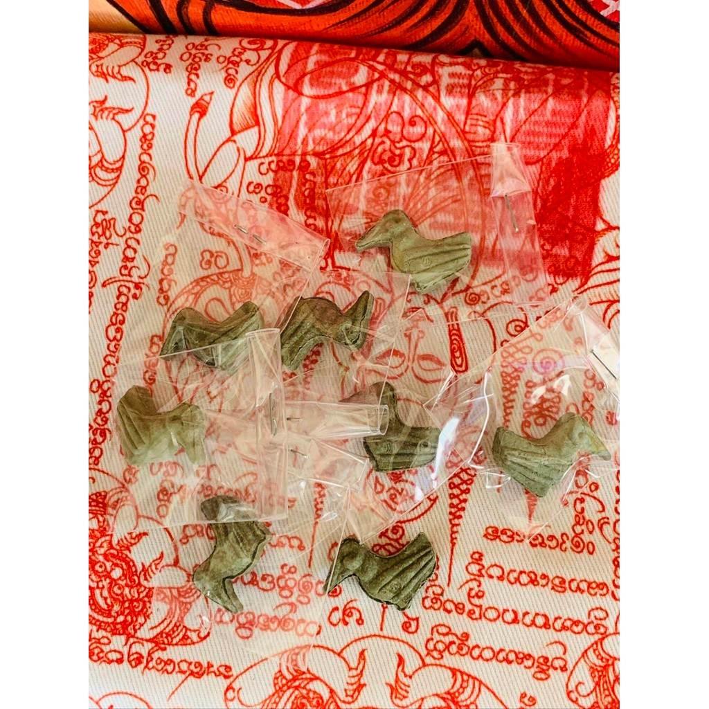 Sarika Bird Amulet Wealth Charm by Luang Por Chob – Limited Edition 2025 Temple-Blessed in Nuea Rich Material