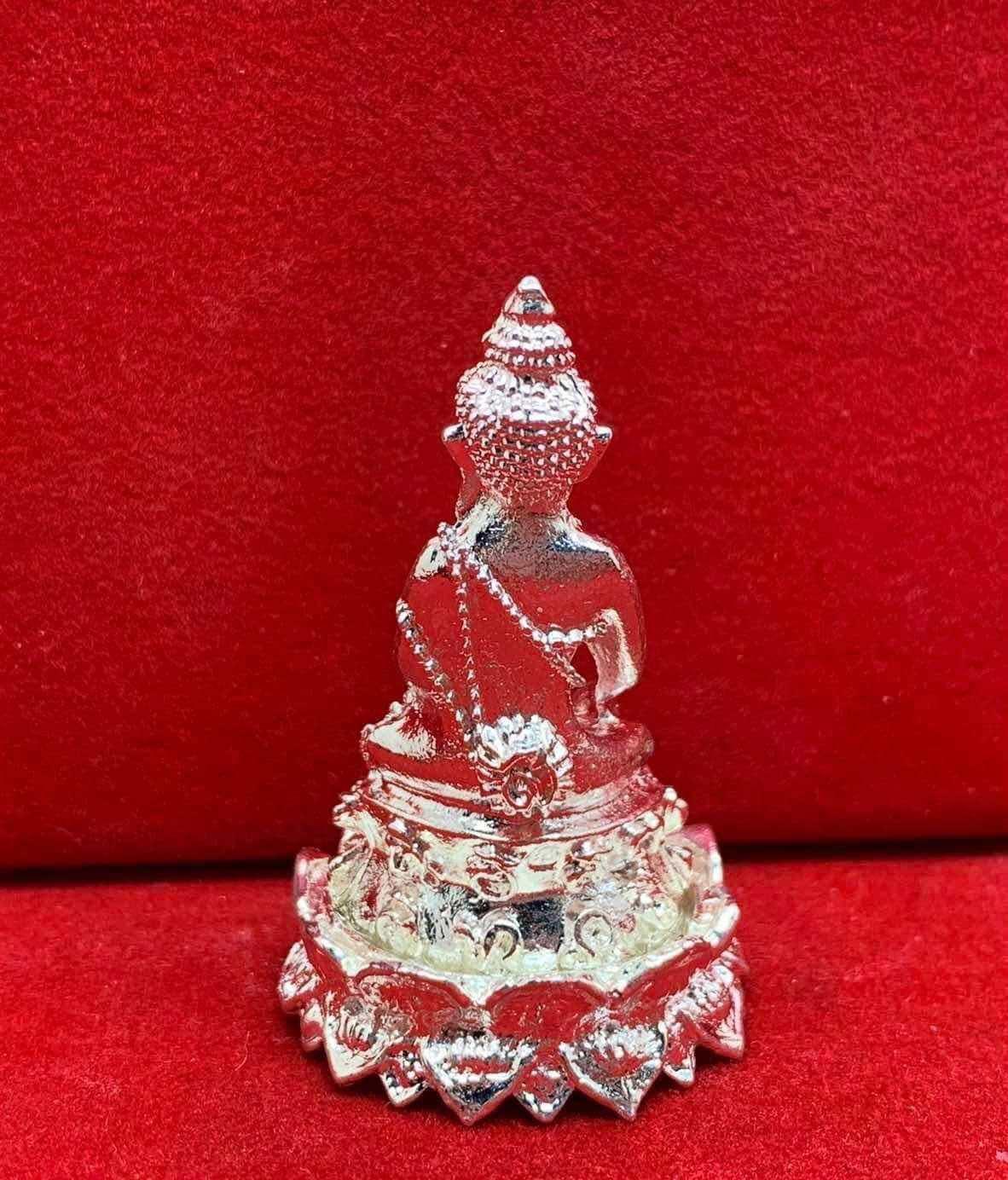🪙 “Shin Banchon Great Buddha Bell” – Silver‑Plated 4.5 cm Protection & Blessings Buddha Statue, Jointly Blessed by Luang Pu Moon & Luang Pu Thoeng