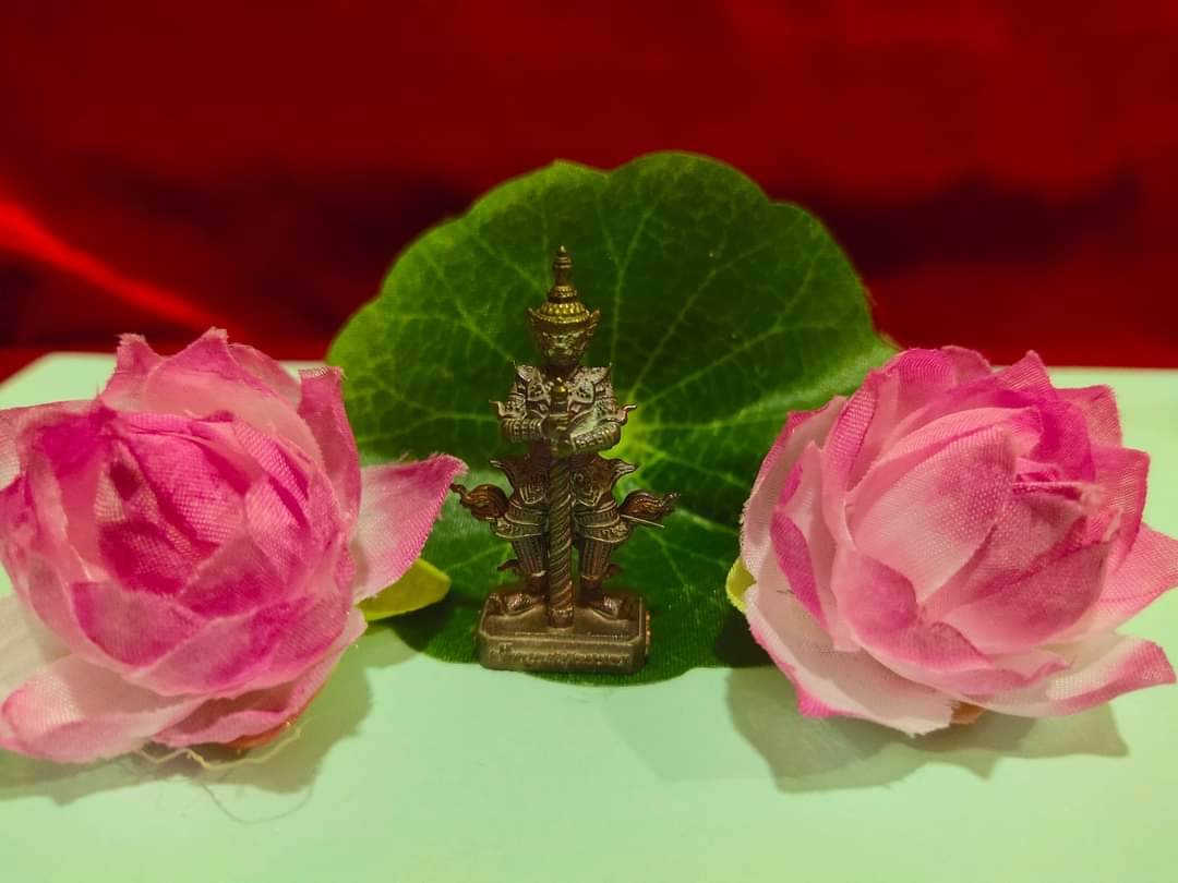 Thao Wessuwan Statue - Limited Edition Sacred Thai Amulet for Wealth & Fortune