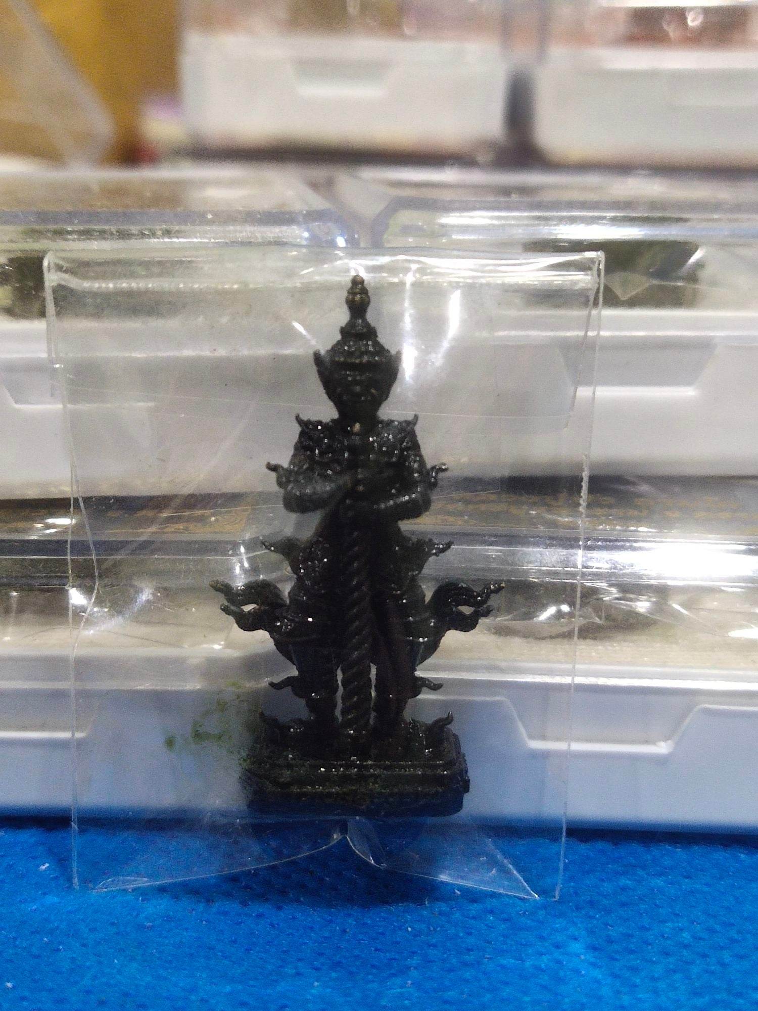 Thao Wessuwan Statue - Limited Edition Sacred Thai Amulet for Wealth & Fortune