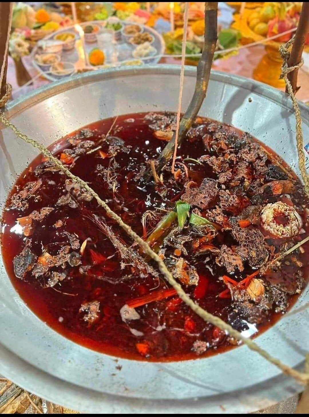 Supreme Charm Oil for Luck Maha Saneh Sarika Setthi Oil by Ajarn Sitthichai - Attract Prosperity and Success