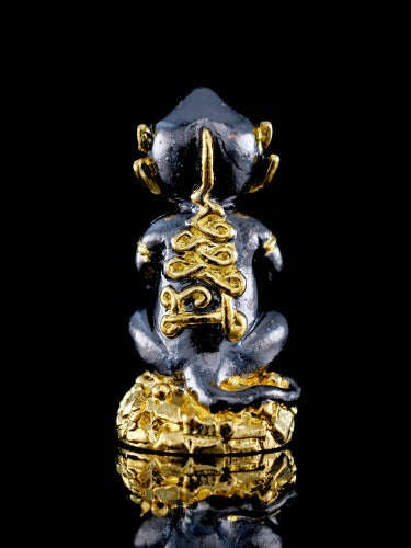 Supreme Phaya Si Hu Ha Ta "Black & Gold Patterned Samrit" Sculptural Statue Amulet - Khru Ba Tao Wat Thung Setthi (Wat Ubosot Ban Lao) 2024 (Master Black-Gold Edition) Thai Blessing Co By RURUECHA