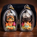 Supreme Phaya Si Hu Ha Ta "Ruai Chap Plian" (Instant Wealth) Waterproof Acrylic Encased Silver-Plated Polished Samlit Bronze Deity - Khru Ba Kham Fan Wat Kor Chok 2024 (Master Edition) Thai Blessing Co By RURUECHA