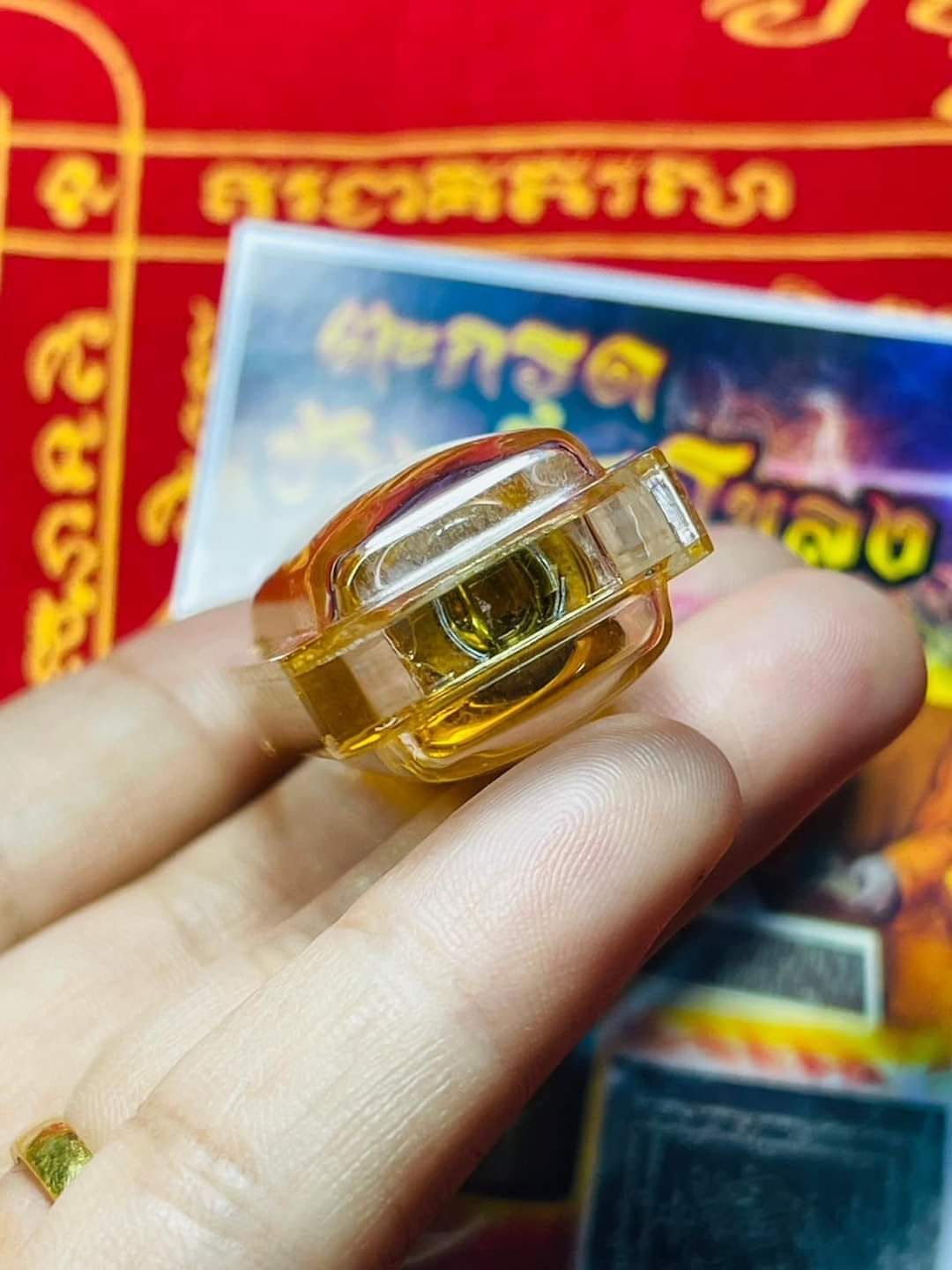 Takrud Chang Phasom Amulet for Enhancing Charisma and Confidence