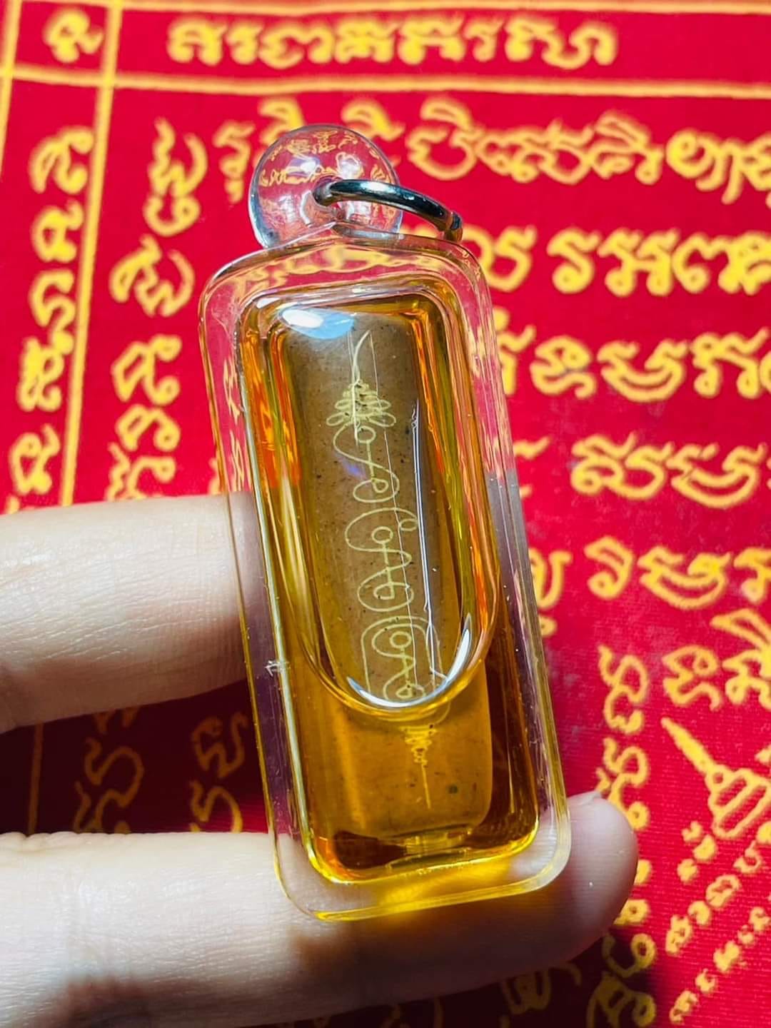 Takrud Chang Phasom Amulet for Enhancing Charisma and Confidence