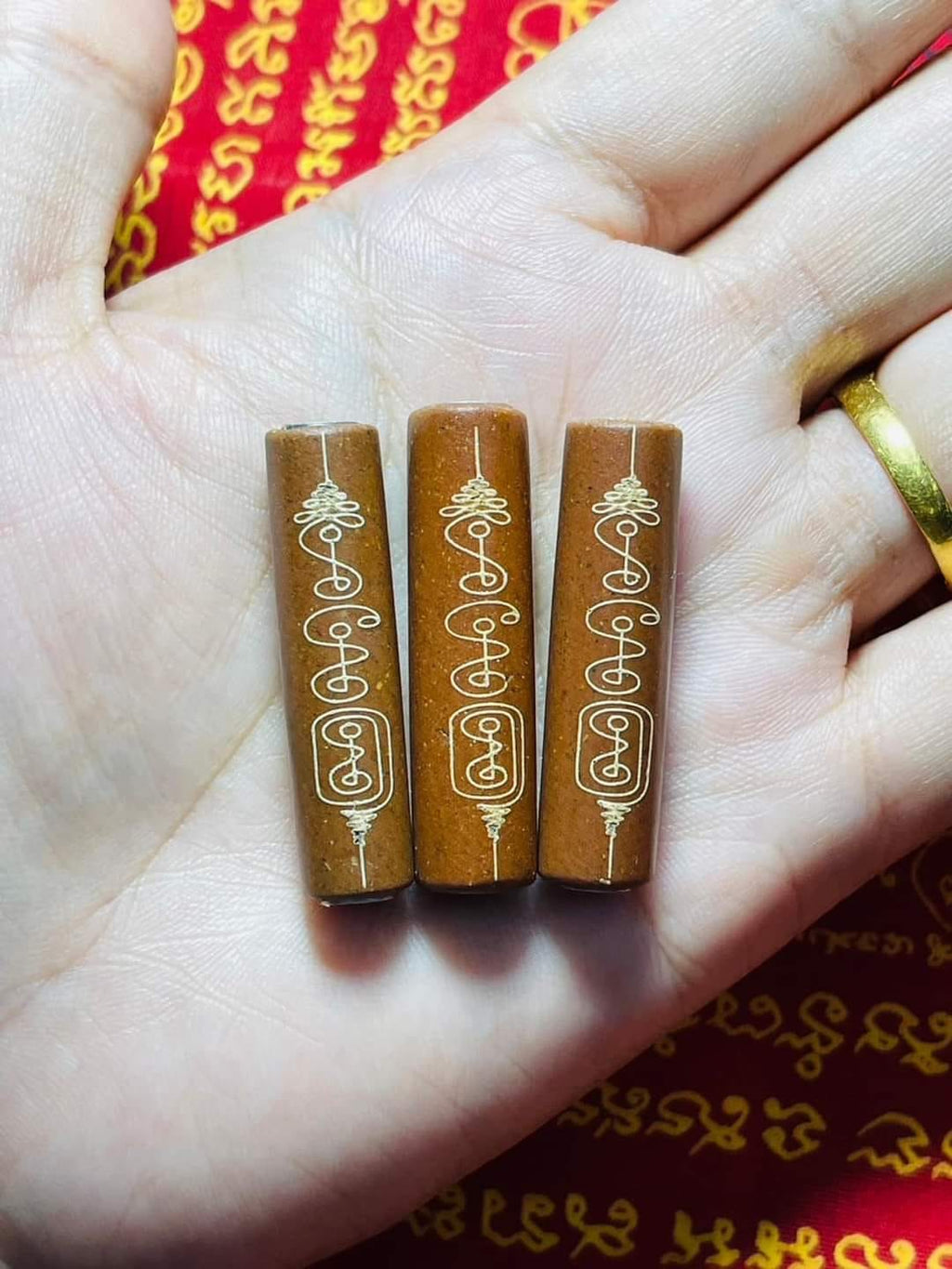 Takrud Chang Phasom Amulet for Enhancing Charisma and Confidence