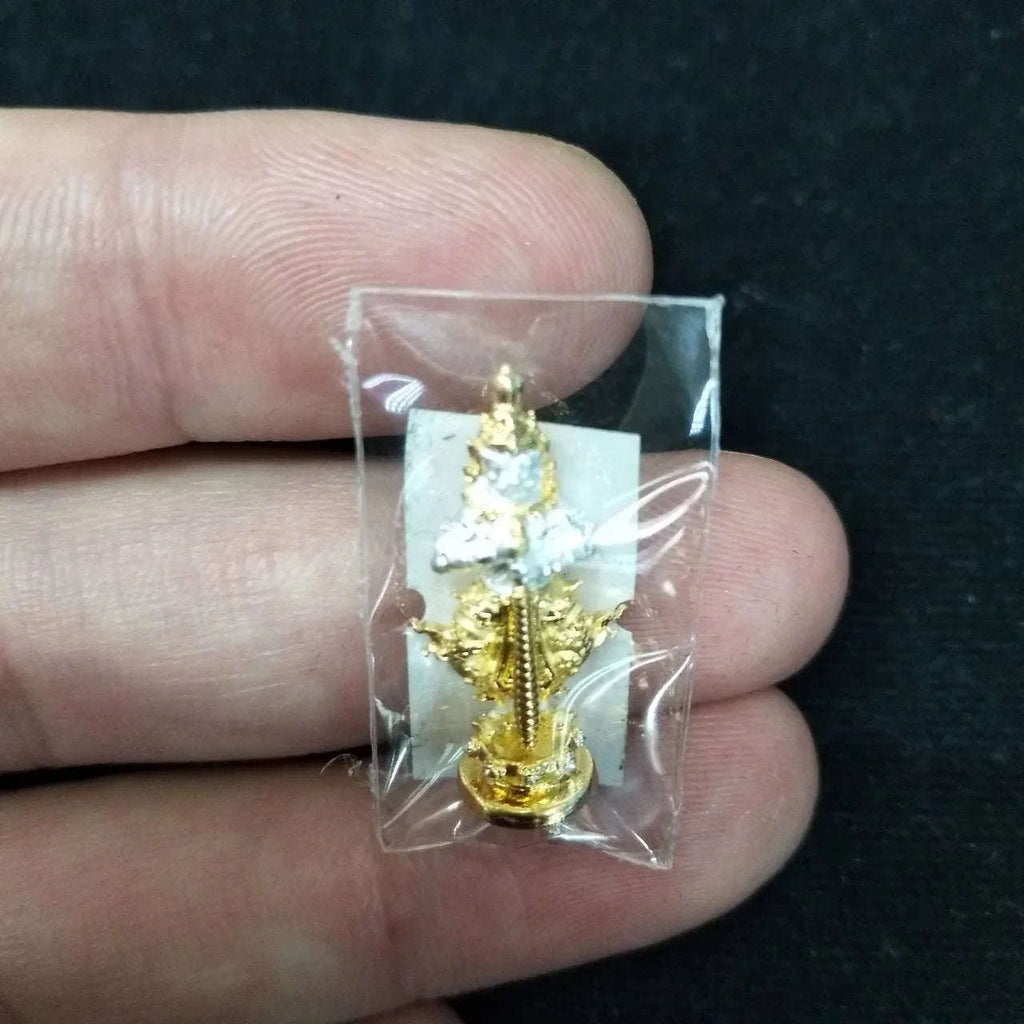 Taow Wessuwan Amulet for Wealth, Fortune, and Protection Two Kings Bronze