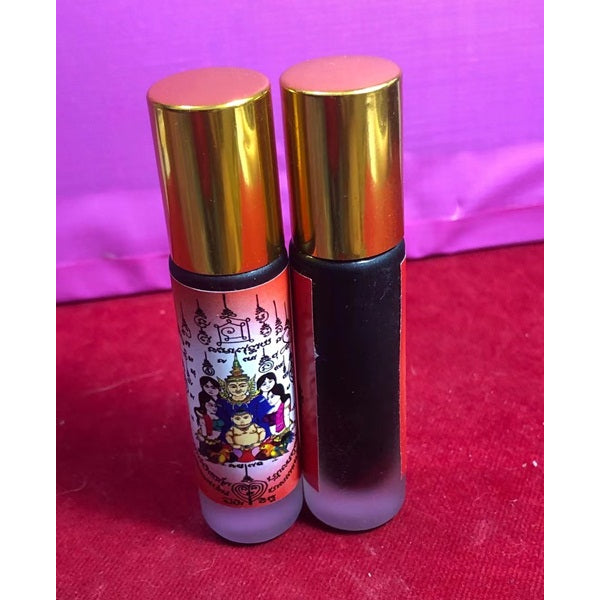 🍯 Nang Lom "The Enchantress Circle" Oil: The Sovereign Essence of Irresistible Fascination by Luang Pu Kampeng