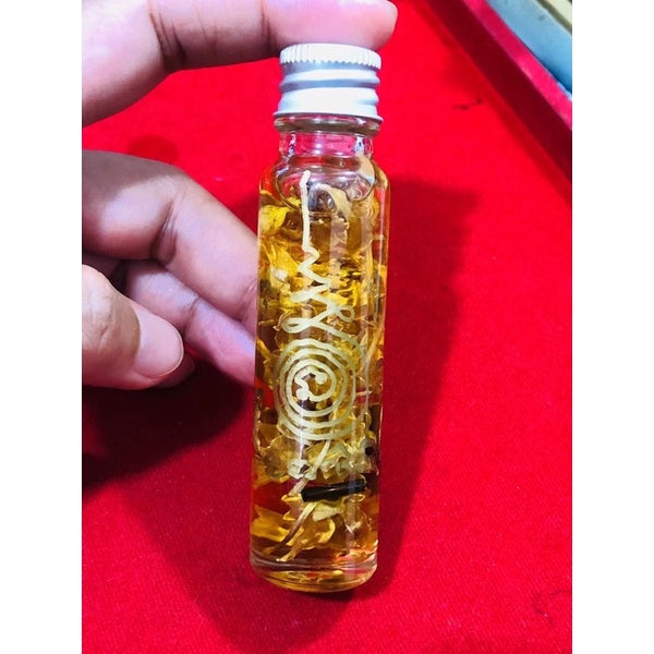🍯 Wan Dok Rak Son "Maha Saneh" Oil: The Sovereign Essence of Irresistible Attraction by Luang Pu Kampeng