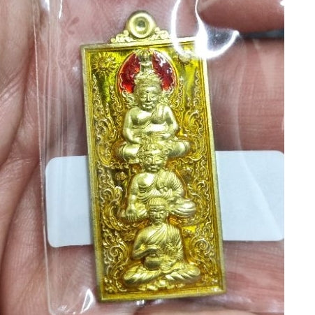 Harness the Power of Enlightenment & Protection – Authentic Buddha Arahant Medal Blessed by Luang Pho Pha 64หล