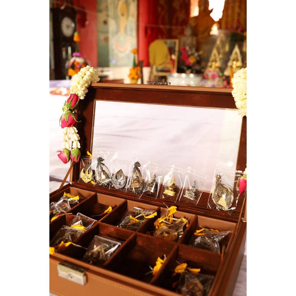 Blessing Buddha Amulet – Sacred Thai Buddhist Pendant for Protection, Prosperity & Inner Peace