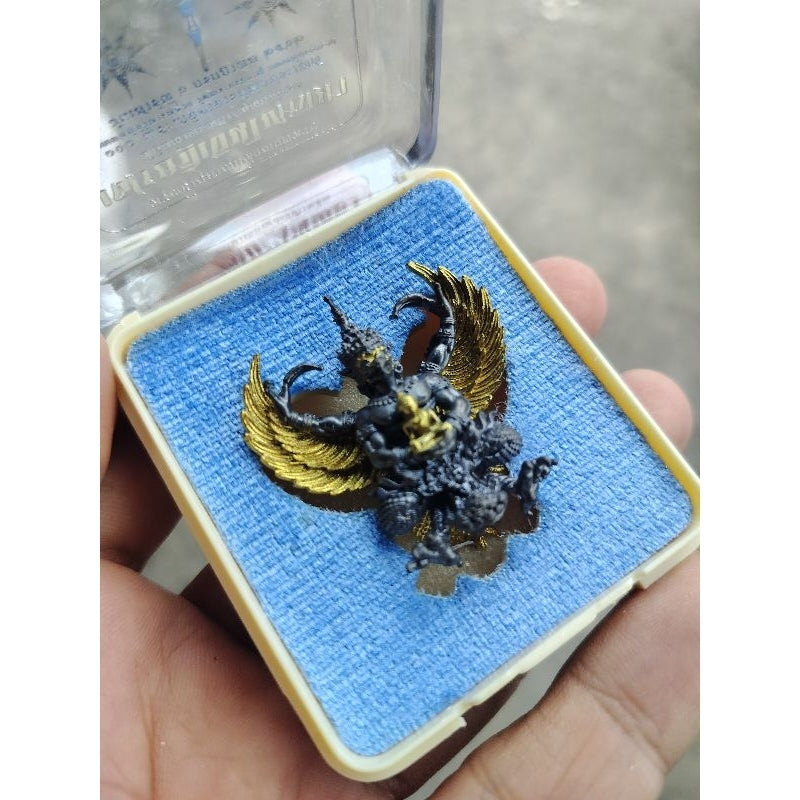 🦅 "Setthi Ngoen Lai Ma" Garuda Amulet: The "Money Flows In" Edition (Wat Phra Mahathat, Nakhon Si Thammarat) – Wealth & Power Nava Pik Thong Na Thong