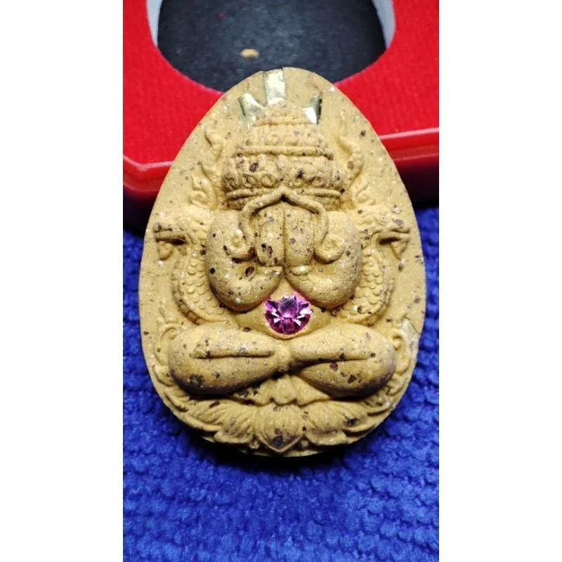Sacred Phra Pidta Amulet for Ultimate Wealth and Protection with Phang Phra Kan Powder