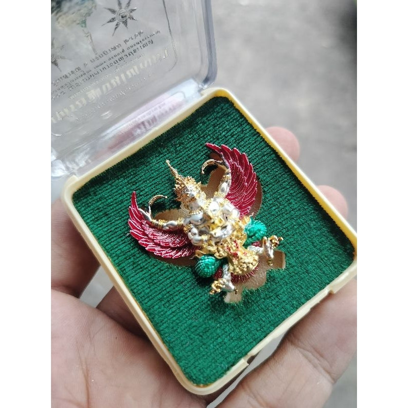 🦅 "Setthi Ngoen Lai Ma" Garuda Amulet: The "Money Flows In" Edition (Wat Phra Mahathat, Nakhon Si Thammarat) – Wealth & Power White gold with red enamel wings