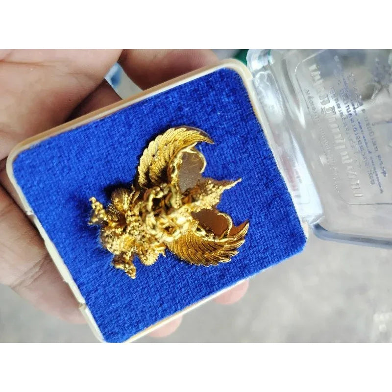 🦅 "Setthi Ngoen Lai Ma" Garuda Amulet: The "Money Flows In" Edition (Wat Phra Mahathat, Nakhon Si Thammarat) – Wealth & Power The fuse is overflowing.