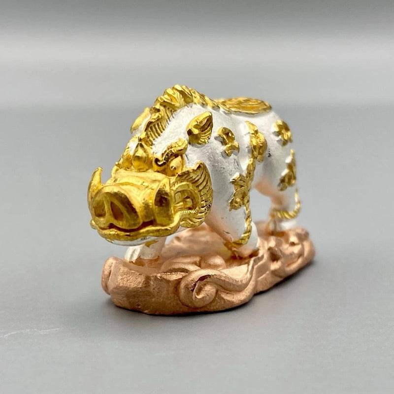 Wild Boar Amulet – “Khot Setthi” Edition | Luang Pho Wan, Wat Klong Khun, Phichit 2018 | Triple-Gold Plated Metal | Serial Numbered - Thai Blessing Co