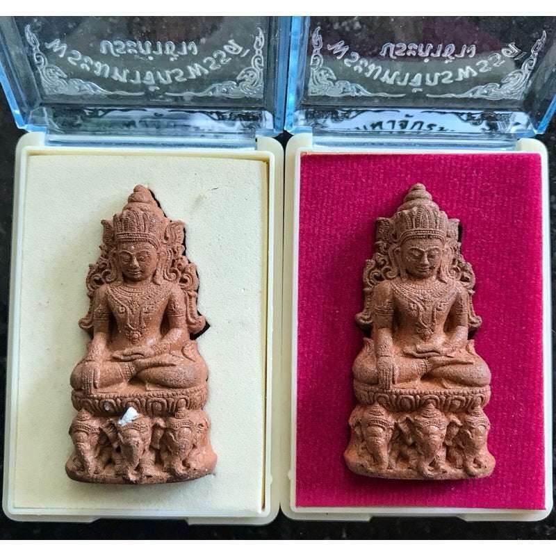 Supreme Maha Chakrapat Amulet with Powerful Pakam Chang Cord – Transform Your Life, Conquer Challenges, and Achieve Abundance