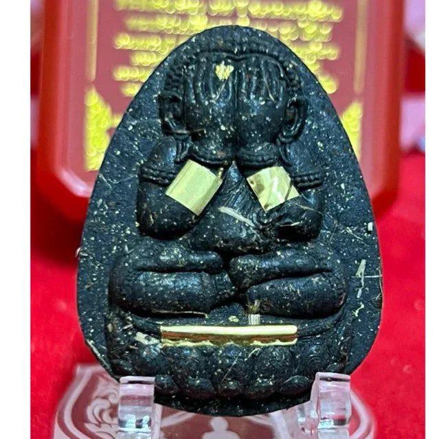 Phra Pidta Amulet Wealth Protection - Duang Setthi Amulet by Luang Pu Sila Sirijanto