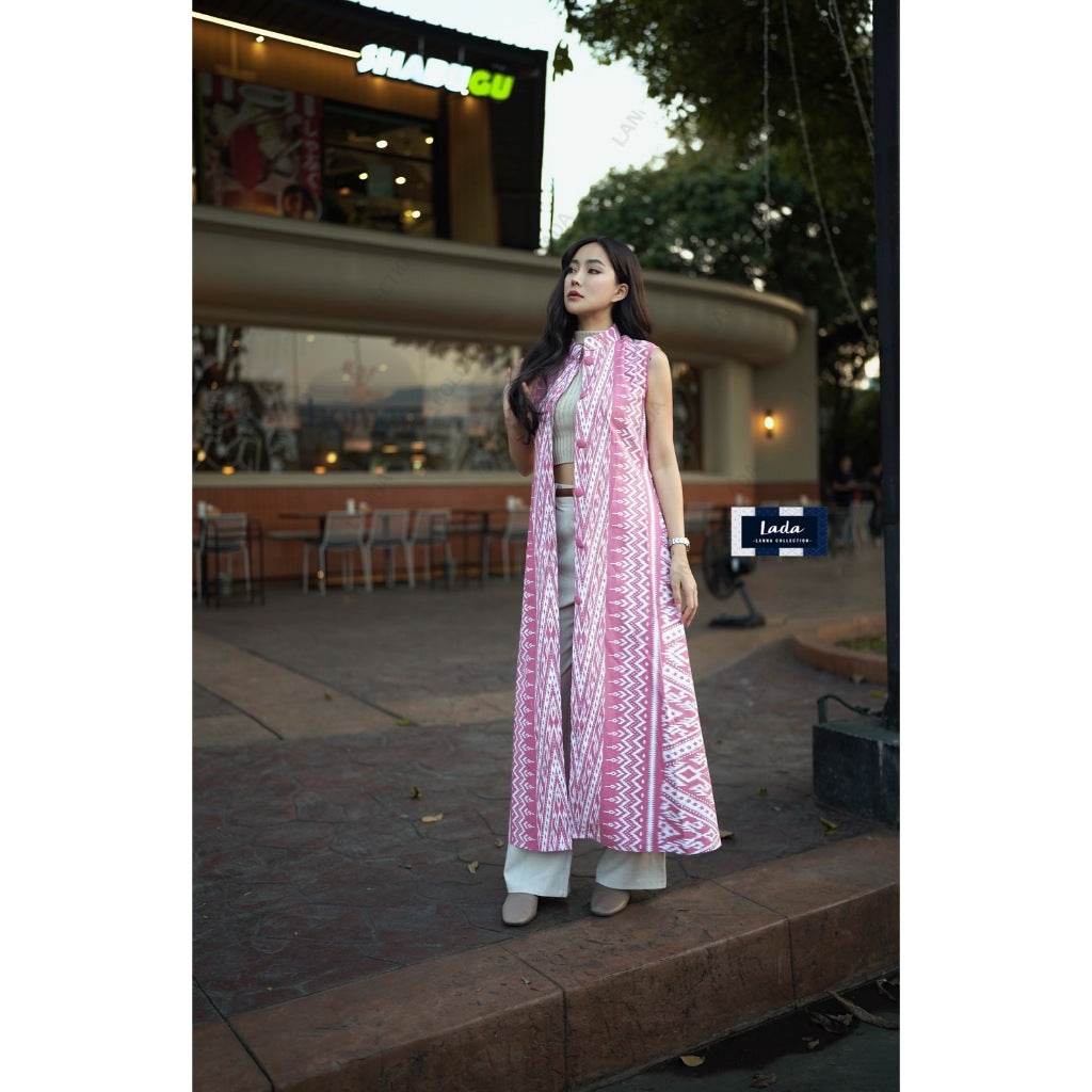 New Lisa Print Long Cotton Wrap Coat – 3 Colors | Hand Wash Only – S–XL Sizes for Women One-Sake.com แดง / อก32-36 กรม / อก32-36 กรม / อก38-40 กรม / อก32-36-กรม / อก38-40-แดง / อก32-36-แดง / อก38-40-ชมพู / อก32-36-ชมพู / อก38-40-
