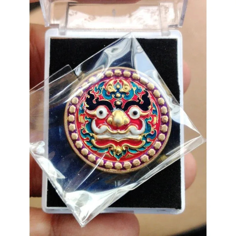 👹 THE MILLIONAIRE GUARDIAN: THAO WESSUWAN ✨ The Sovereign Commander: "Maha Techo" (Millionaire Wealth) Thao Wessuwan Coin – Kruba Siri x Luang Phor Rak Edition Gold shoulders ruby vermilion light