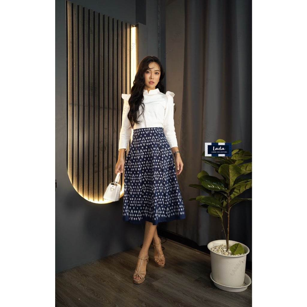 Thai Wing Sleeve Blouse & 10-Piece Floral Skirt Set – Navy & White Temple Print | Cotton Outfit for Women One-Sake.com ดอกแก้วสีกรม / L ดอกแก้วสีกรม / S ดอกแก้วสีกรม / M ดอกแก้วสีกรม / S-ดอกแก้วสีกรม / M-ดอกแก้วสีกรม / L-ดอกแก้วสีกรม / XL-ไปวัดสีขาว / S-ไปวัดสีขาว / M-ไปวัดสีขาว / L-ไปวัดสีขาว / XL-