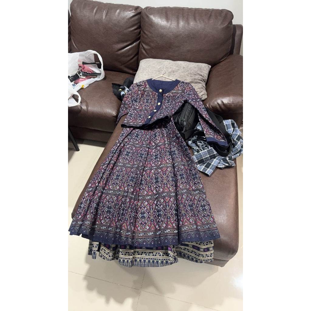 Elegant Long Sleeve Wrap Top &amp; 8-Piece Pleated Skirt Set – Old Praewa Pattern | Short Length Cotton Outfit in 3 Colors One-Sake.com แดง / L แดง / S แดง / M แดง / S-แดง / M-แดง / L-แดง / XL-นำเงิน / S-นำเงิน / M-นำเงิน / L-นำเงิน / XL-กรม / S-กรม / M-กรม / L-กรม / XL-