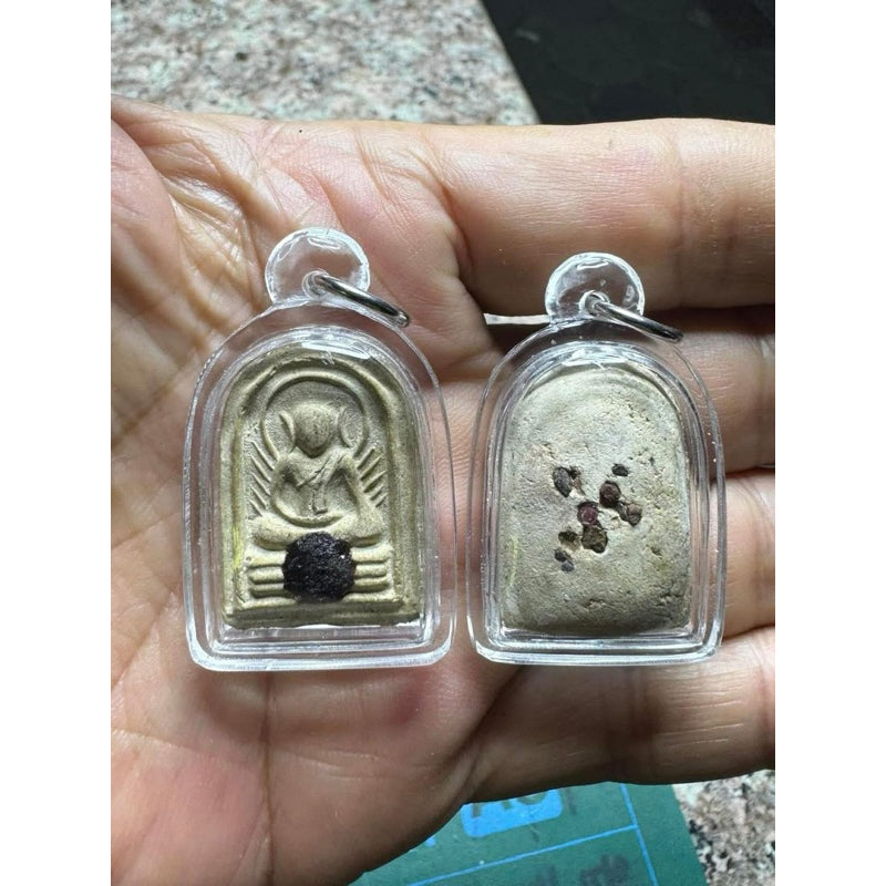 ✨ Sacred Phra Phet Glap "The Great Fate-Flipper": Ancient Herbal & Pollen 108 Alchemy Infused with Jindamanee Medicine & Sacred Ores – Consecrated by Grandmaster Arjan Kom (Suphanburi) – The Ultimate Sentinel to Turn Bad Luck into Great Fortune Default Title