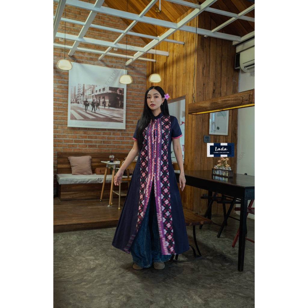 New Hmong Zigzag Pattern Long Cotton Wrap Coat – Handwoven Fabric in M &amp; XL Sizes | Traditional Thai Ethnic Outfit for Women One-Sake.com อก32-36 อก38-40 อก32-36-อก38-40-